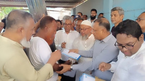 প্রধানমন্ত্রী এদেশের খেটে খাওয়া মানুষের জন্য কাজ করছেন: বস্ত্র প্রতিমন্ত্রী