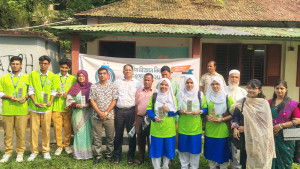 নেত্রকোনায় বিজ্ঞান বিতর্কে চ্যাম্পিয়ন আঞ্জুমান আদর্শ সরকারি উচ্চ বিদ্যালয়