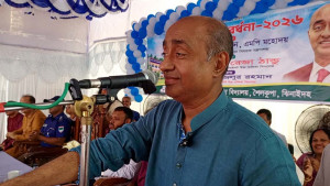 রাজনীতিবিদদের আগে দুর্নীতিমুক্ত হতে হবে: আইনমন্ত্রী