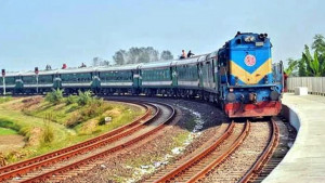 দুর্গাপূজার ছুটিতে এবারও বিশেষ ট্রেন, বাড়তি বগি