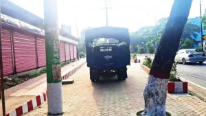 উদ্বোধনের ২৪ ঘণ্টা না পেরোতেই দখল সাইকেল ট্র্যাক