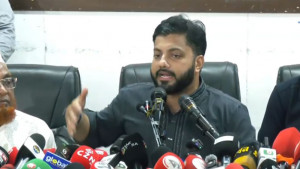 দল চায়নি, বিশেষ কারণে পদত্যাগ করতে হচ্ছে: ইশরাক হোসেন