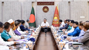 ঢাকার গণপরিবহন ব্যবস্থাপনা নিয়ে প্রধানমন্ত্রীর বৈঠক