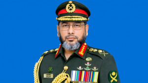 অস্ট্রেলিয়া ও যুক্তরাষ্ট্র সফর শেষে দেশে ফিরেছেন সেনাপ্রধান