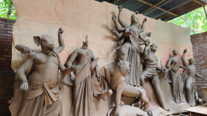 গভীর রাতে শতবর্ষী মন্দিরের বেড়া ভেঙে প্রতিমা ভাঙচুর
