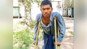 বাঁচিয়ে দিলেন এক রুশ নারী চিকিৎসক