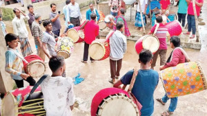৫০০ বছরের ঢাকের হাট