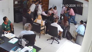 অফিসকক্ষে মারধরের শিকার আইইডিসিআরের পরিচালক