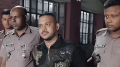 প্রিজন ভ্যান থেকে নামিয়ে ‘পিচ্চি রাজাকে’ বোনের প্রাইভেটকারে তুলে দেয় পুলিশ