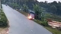 মায়ের চোখের সামনে কাভার্ডভ্যানচাপায় ২ শিশুর মৃত্যু