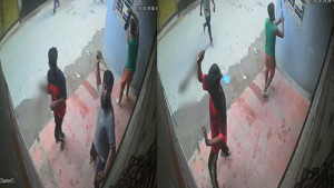 আদাবরে বাড়ি দখলের চেষ্টা, দেশি অস্ত্র নিয়ে হামলা-ভাঙচুর