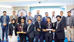 চ্যাম্পিয়ন নটর ডেম বিশ্ববিদ্যালয়