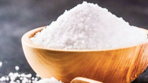 কেন  বাড়তি লবণ ক্ষতিকর