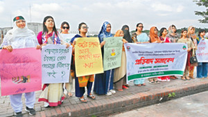 স্বরাষ্ট্রমন্ত্রীকে ‘কাঠের চশমা’ খুলে জনগণের অবস্থা দেখতে হবে: মনিরা শারমিন