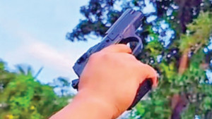 থানায় মামলা, পাঁচ দুর্বৃত্তকে শনাক্তের  চেষ্টা করছে পুলিশ