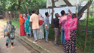 কারখানা লে-অফ তিন মাস এর মধ্যে ছাঁটাই ৬২৭ শ্রমিক