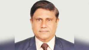 ক্ষমতার জৌলুস নয়, মানুষের আস্থা