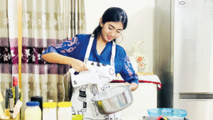 জনপ্রিয় হচ্ছে বাসায় বেকিং