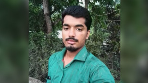 ‘বলেছিল ঈদে দেশে আসব, মেয়ে দেখে রেখ বিয়ে করব— কিন্তু কিছুই হলো না’