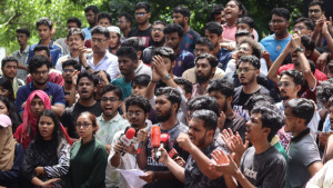 উপাচার্য পরিবর্তনের প্রতিবাদে চুয়েটে ক্লাস পরীক্ষা বন্ধ