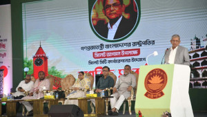 ধ্বংসস্তূপ থেকে দেশকে জাগিয়ে তোলা সরকারের বড় দায়িত্ব: রাষ্ট্রপতি