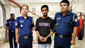 অটোরিকশা ছিনতাইয়ের ঘটনায় ‘সিরিয়াল কিলার’ মানিক গ্রেপ্তার