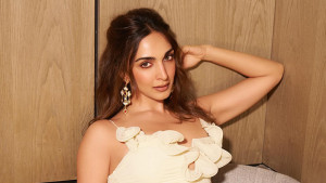 অন্তরঙ্গ দৃশ্য নিয়ে বিতর্কের মাঝে নতুন করে আলোচনায় কিয়ারা
