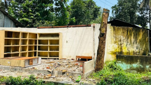 ‘তুই ফ্যাসিস্ট- ১৩ লাখ টাকা চাঁদা দে, না হয় এলাকা ছাড়’