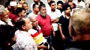 বিএনপির দুপক্ষের ধাওয়া-পাল্টা ধাওয়া, থানায় মধ্যরাতে অবস্থান