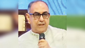 প্রধানমন্ত্রীকে পাশে রেখে মির্জা আব্বাসের আবেগঘন বক্তব্য