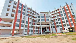 নতুন ভবন হওয়ার কথা ছিল ২৮ মাসে, ৬৮ মাসেও হয়নি