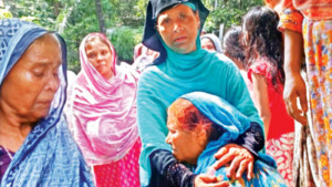 ‘আমার মনিরা কথা বলছে না কেন?’
