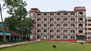 প্রতি বৃহস্পতিবার বিদ্যালয় ছুটি টিফিনের পরই