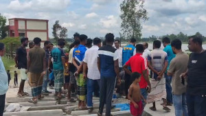 ‘যতটুকু রড দরকার, ততটুকু নেই’
