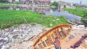দূষণের ৪২৪ উৎসমুখের ১৬৬টি বুড়িগঙ্গা নদীতে