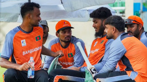 বৃষ্টিতে ভেস্তে গেলে সেমিতে উঠবে লিটনরা