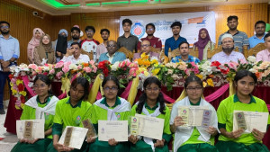নোয়াখালীতে বিতর্ক প্রতিযোগিতায় চ্যাম্পিয়ন সরকারি বালিকা উচ্চ বিদ্যালয়ের দিবা শাখা