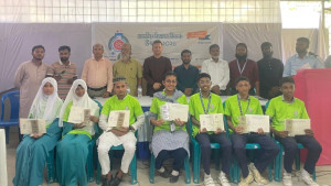 কক্সবাজারে বিজ্ঞান বিতর্কে চ্যাম্পিয়ন বাঁকখালী উচ্চ বিদ্যালয়