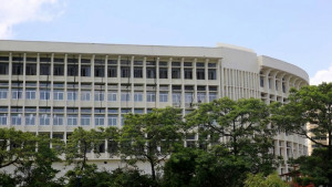 রক্তের সম্পর্ক নেই, আবেগের টানে কিডনি দান