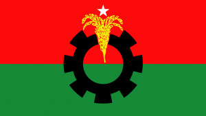 অস্ত্র হাতে সংঘর্ষে জড়াল নেতাকর্মীরা