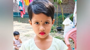 বেড়াতে এসে অ্যাম্বুলেন্সের ধাক্কায় প্রাণ গেল পাঁচ বছরের শিশুর