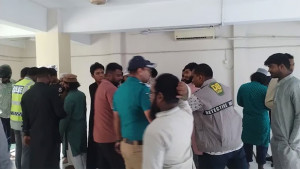 তেজগাঁও কলেজ মসজিদ থেকে জঙ্গি সন্দেহে ২৩ জন আটক