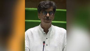 সারের সংকট নেই, সরবরাহে বিঘ্নকারীদের বিচার হবে: কৃষিমন্ত্রী