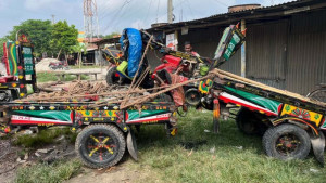 কুষ্টিয়ায় ট্রাকের সঙ্গে সংঘর্ষে নছিমনচালক নিহত