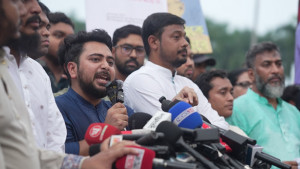 তারেক রহমানের হাতে গণতন্ত্র সুরক্ষিত নয়: নাহিদ ইসলাম