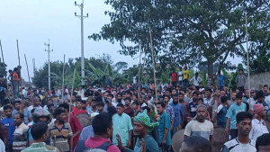 ফরিদপুরে বিএনপির দুই পক্ষের মধ্যে দফায় দফায় সংঘর্ষ, আহত অন্তত ১৫