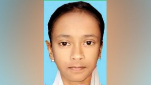 সাতকানিয়ায় বাসের ধাক্কায় আহত স্কুলছাত্রীর আইসিইউতে মৃত্যু