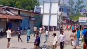 সিএনজি-টমটম স্ট্যান্ড দখল নিয়ে দুইপক্ষের সংঘর্ষ, আহত ২৫