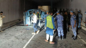 ‎থার্ড টার্মিনালের ওপর থেকে পিকআপ নিচে পড়ে বিমানবাহিনীর ৩ সদস্য নিহত