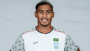ভুল স্বীকার করে দুঃখ প্রকাশ করলেন ডিফেন্ডার তপু